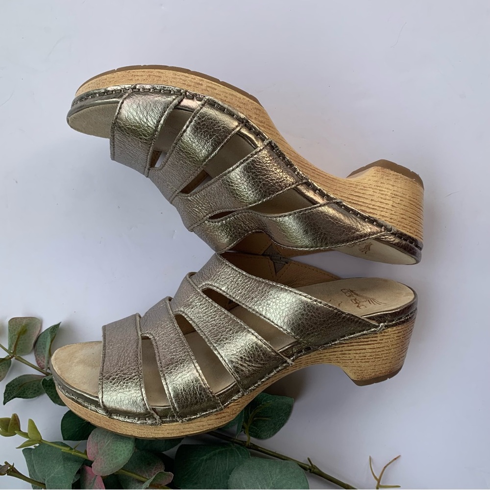 Dansko Lyndi Leather Slip On Sandal in Platino Metallic - Picture 9 of 12
